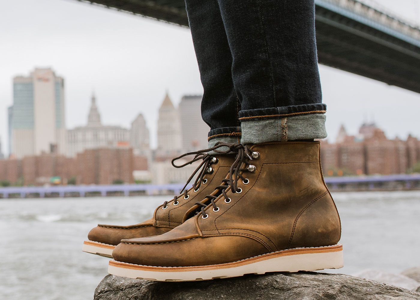 Der beste Fashion-Boot: <a href="https://thursdayboots.mom/products/mens-wingtip-boot-color-77">Der Wingtip in Farbe Nr. 77</a>
