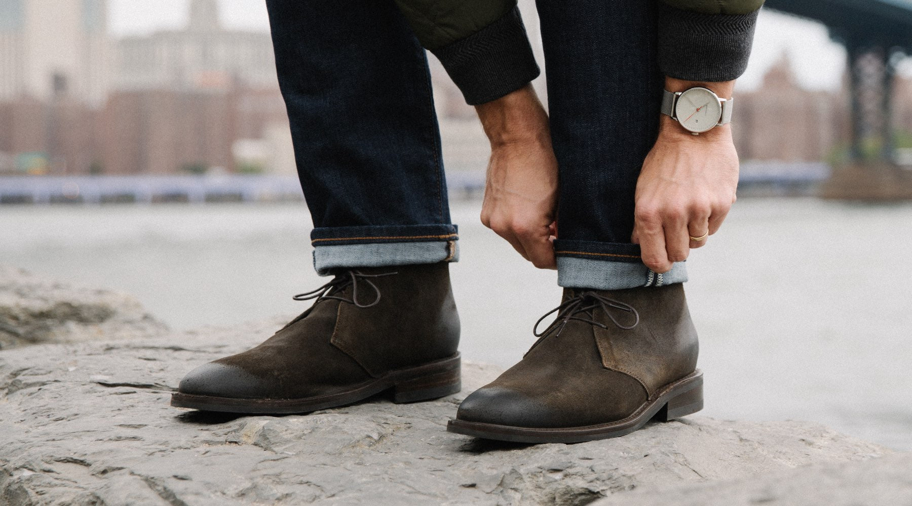 Wie trägt man Chukka-Stiefel für Männer?